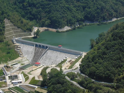 改修後の三高ダムの写真