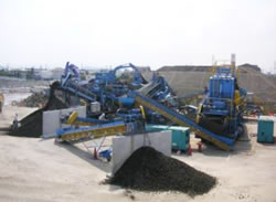 下水処理施設用地の埋設廃棄物処理の写真