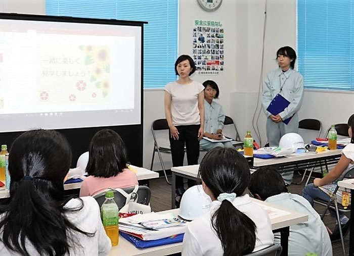 一般社団法人日本建設業連合会　広報部　五百木氏による挨拶