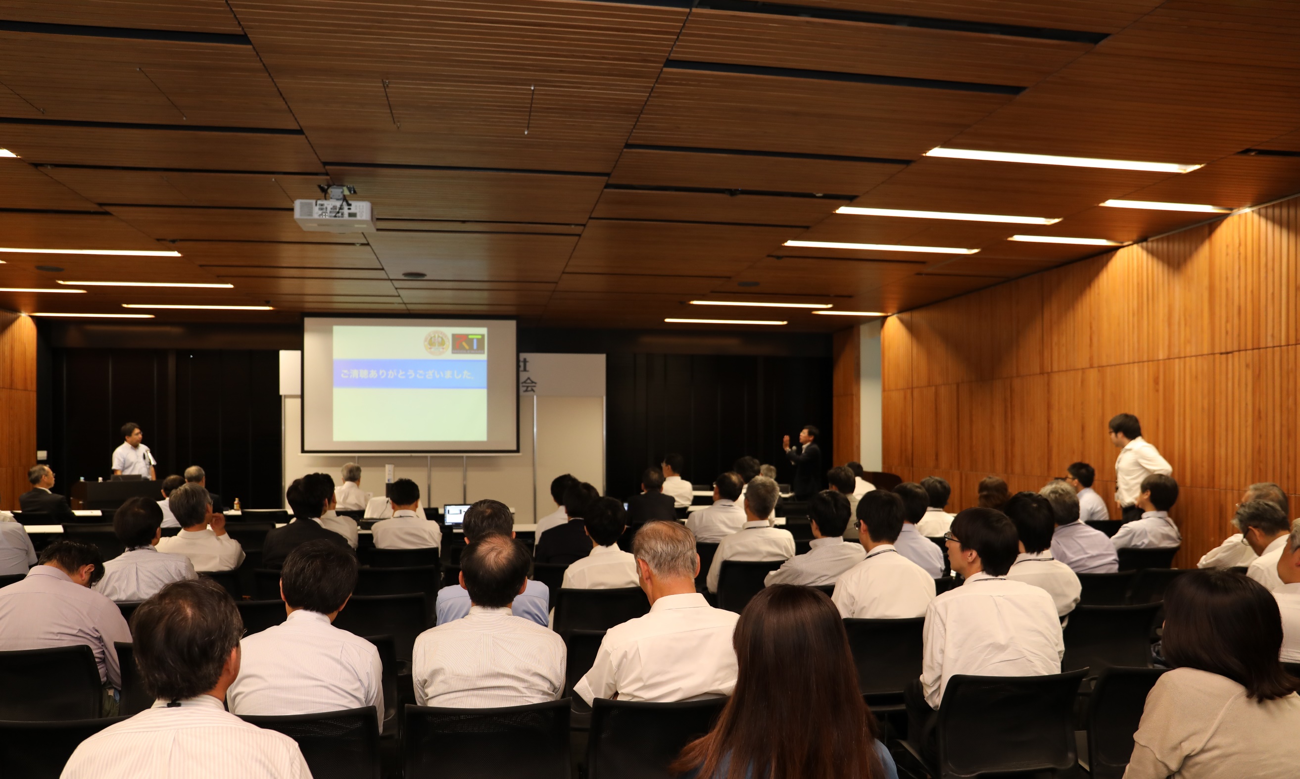 特別講演（講演の様子）の写真