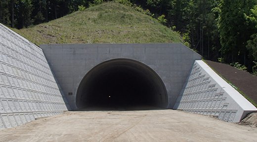 国道115号　霊山道路トンネル工事