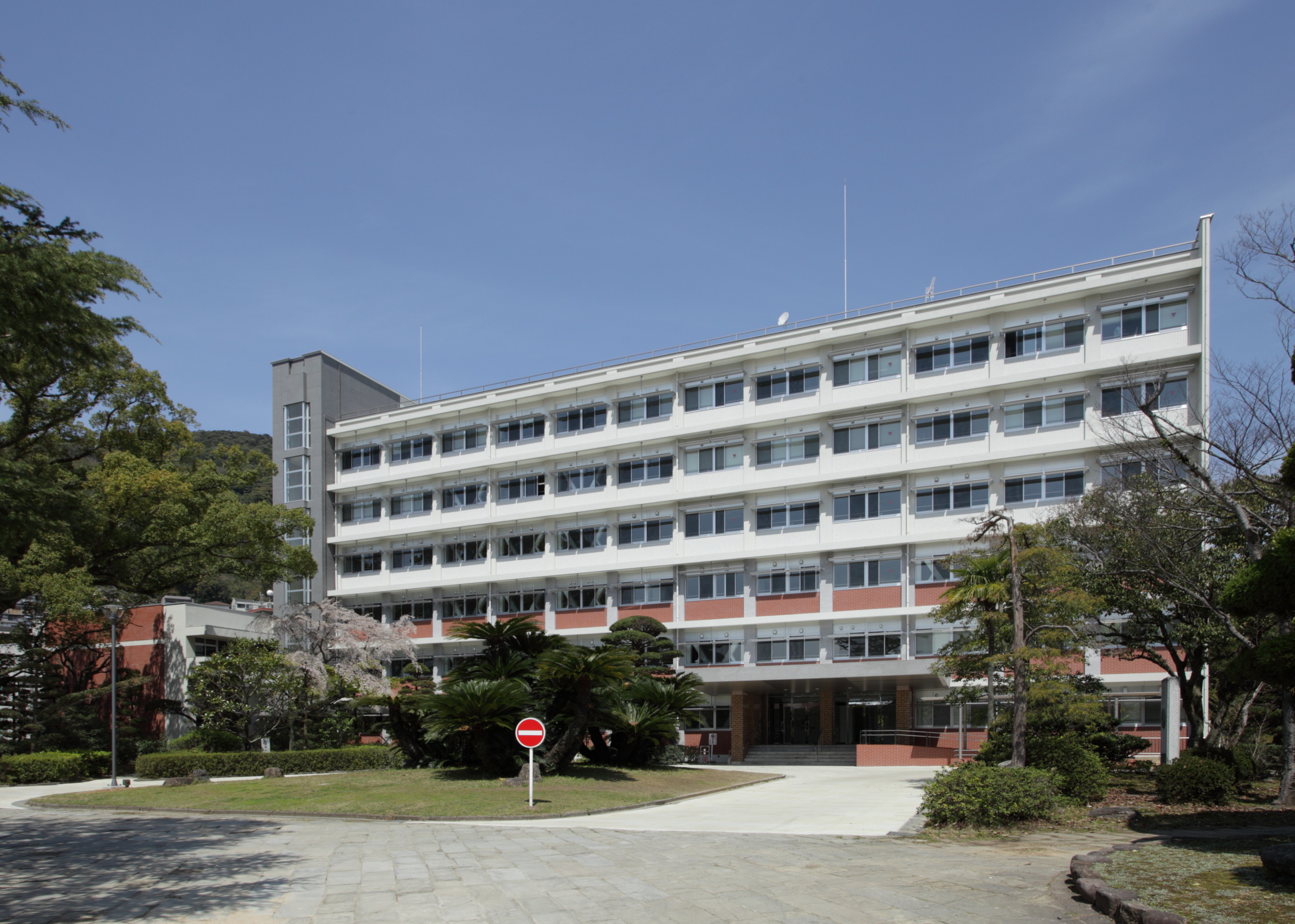 長崎大学　経済学部（改修工事）(長崎県)