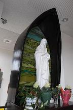 社会福祉法人聖霊病院 既存病院の正面玄関ホールにおられるマリア様像の写真