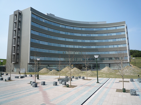 九州大学（伊都）比文・言文研究教育棟新営工事（福岡県）の写真