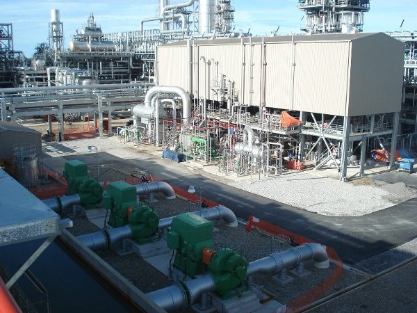 ブルネイメタノールプラント建設工事工事現況、2009年11月30日 Compression Areaの写真