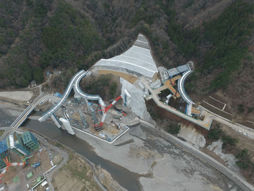 中部横断常葉川橋下部他工事（山梨県）の写真