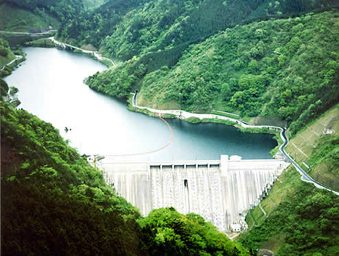 津川ダム（岡山県）の写真