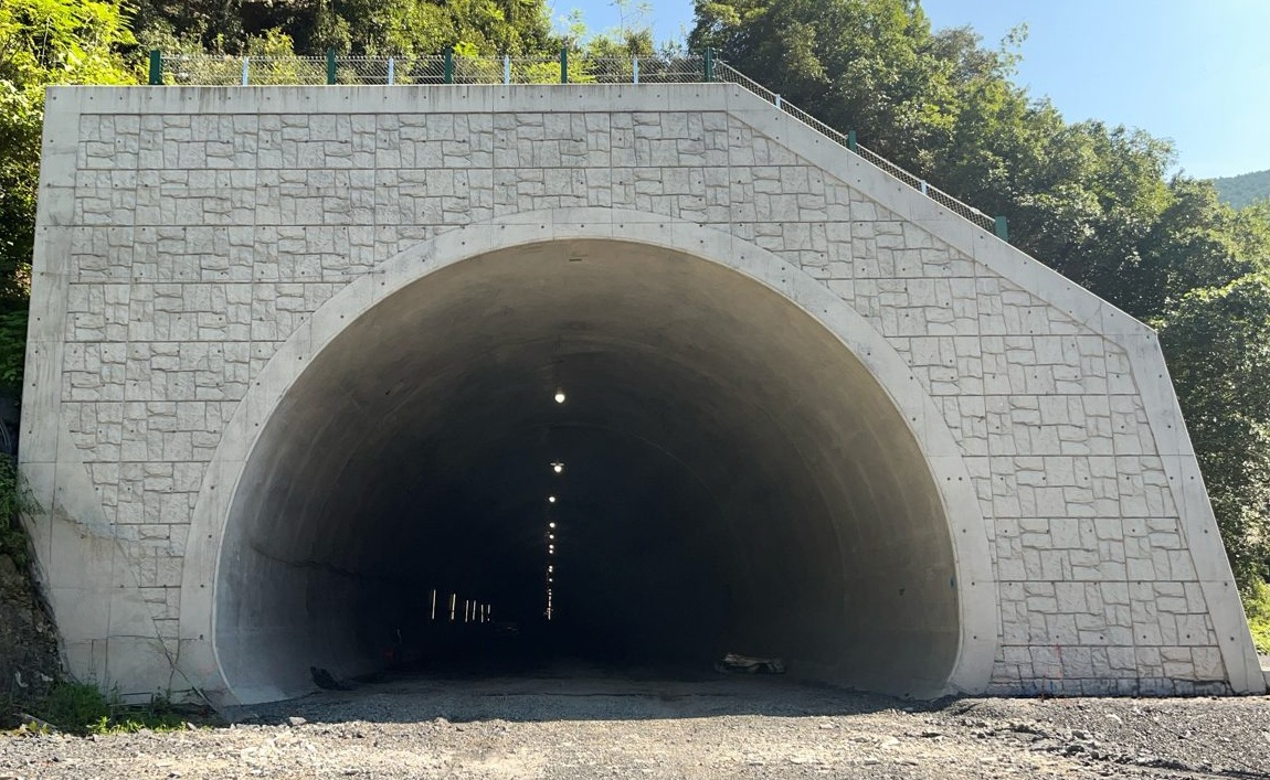 国道441号 防災・安全交付金（口屋内トンネル（Ⅱ））工事（高知県