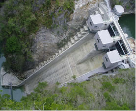 改修後の帝釈川ダムの写真